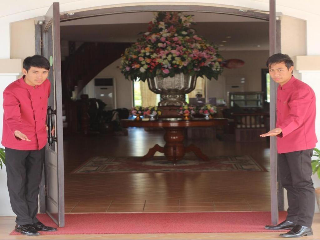 Daosavanh Resort & Spa Hotel Savannakhet Bagian luar foto