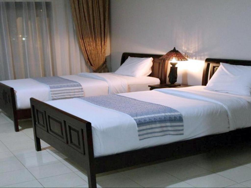 Daosavanh Resort & Spa Hotel Savannakhet Bagian luar foto