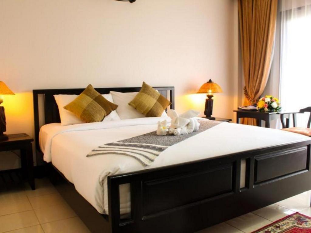 Daosavanh Resort & Spa Hotel Savannakhet Bagian luar foto